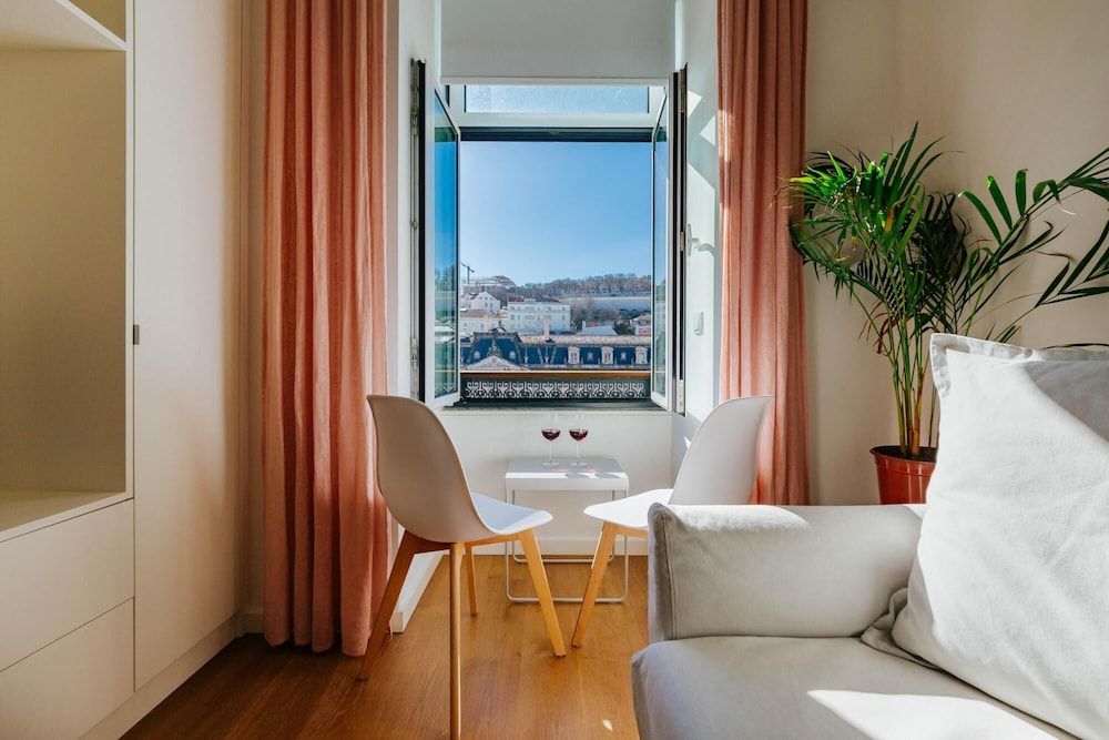 Urban Jungle in Lisboa Ciudad Apartment 13