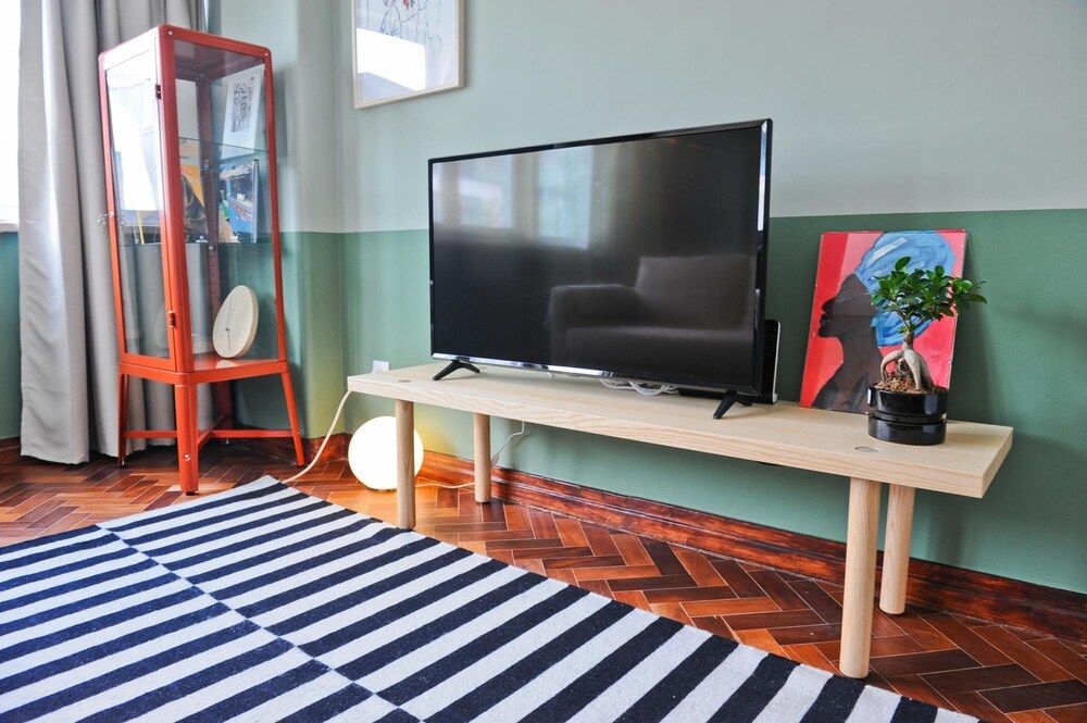 Cosmopolitan Comfort in Lisbon 4A - by Misha s Pl Apartment 16