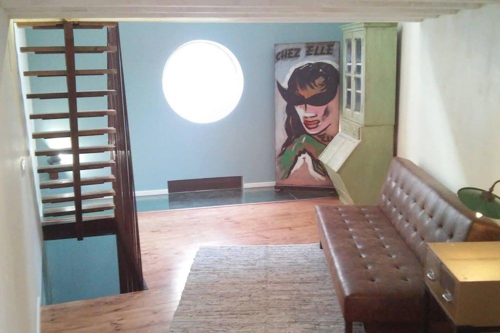 undefined Stunning 2-bed House in Beautiful Area of Lisboa