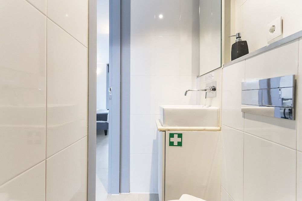 undefined Alfama Orange Loft by Homing 10