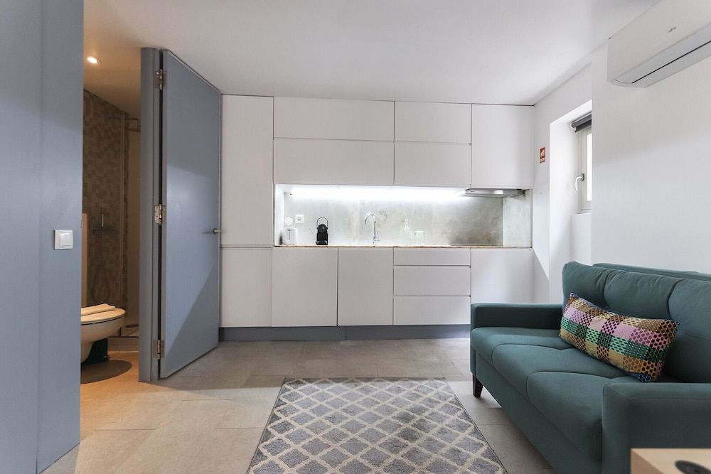 undefined Alfama Orange Loft by Homing 7