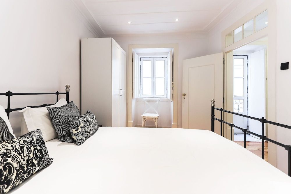 undefined Downtown Stylish by Homing 5