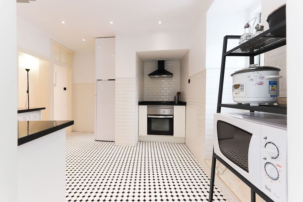 undefined Downtown Stylish by Homing 9