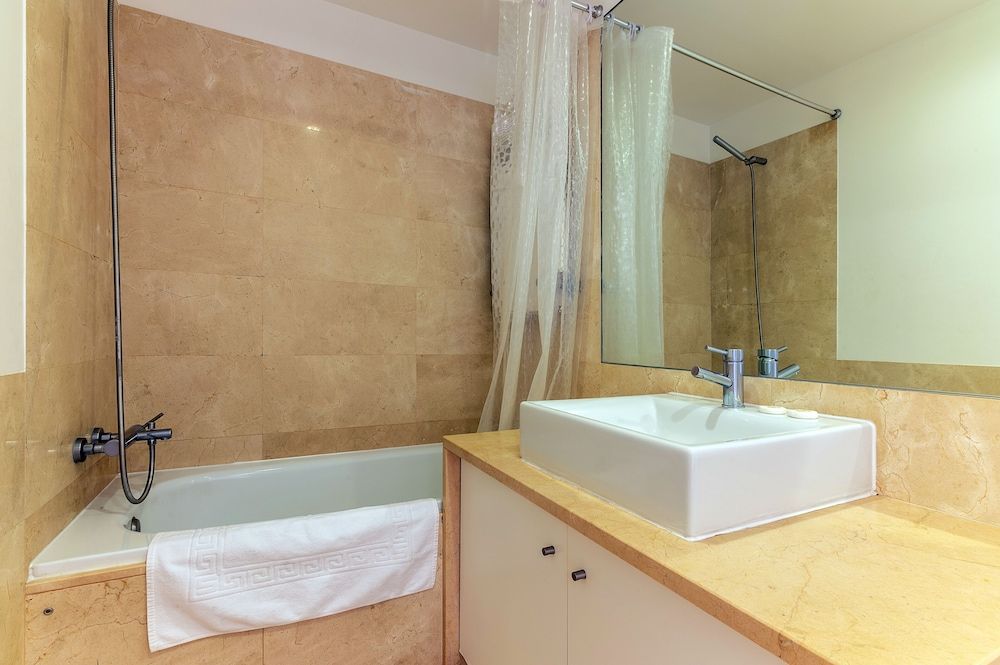 Portas do Bairro Alto Basic Studio 6