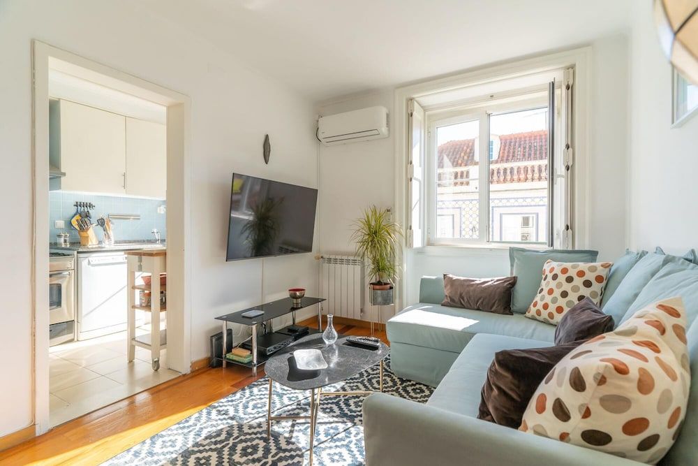 LV Premier Baixa PR2 Elevator City View Balcony Apartment 29