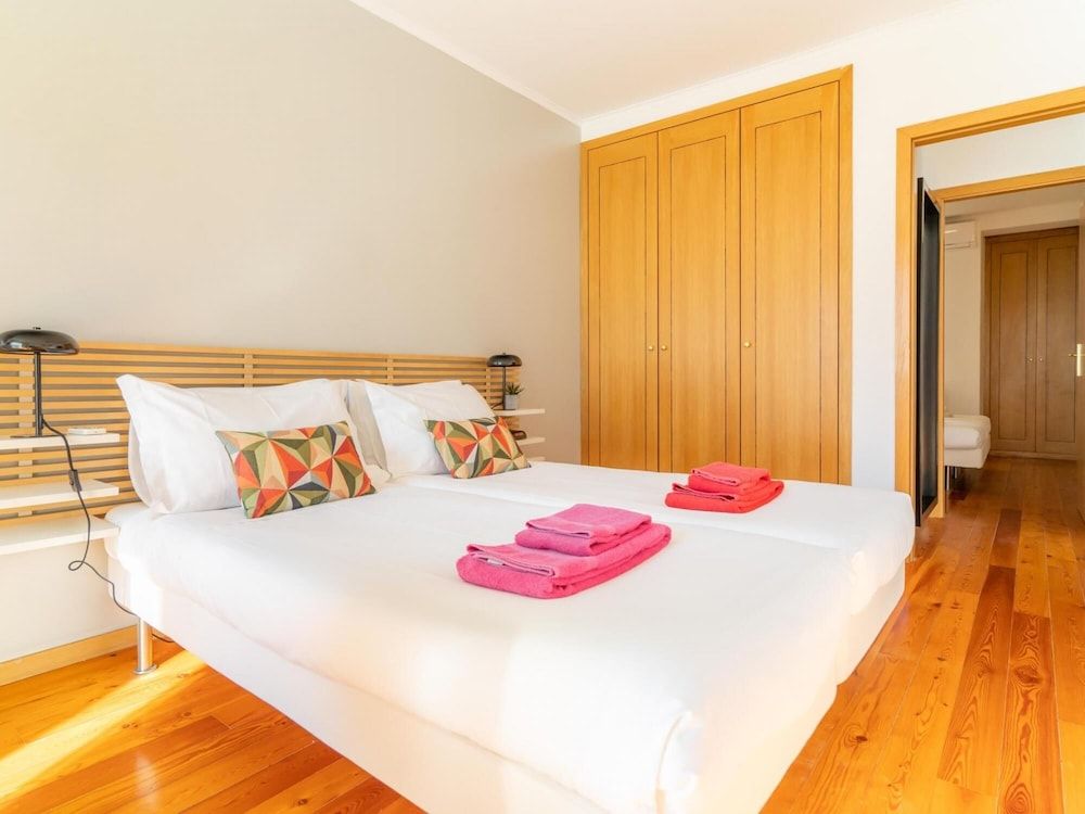 LV Premier Baixa PR2 Elevator City View Balcony Apartment 49