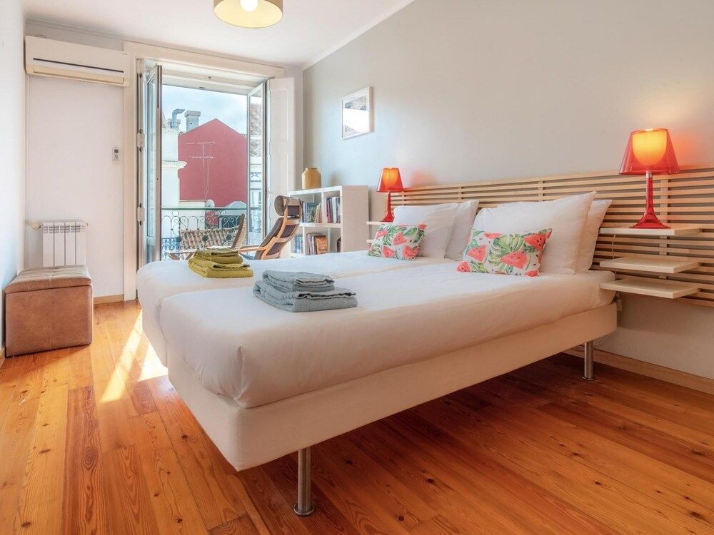 undefined LV Premier Baixa PR2 Elevator City View Balcony 4