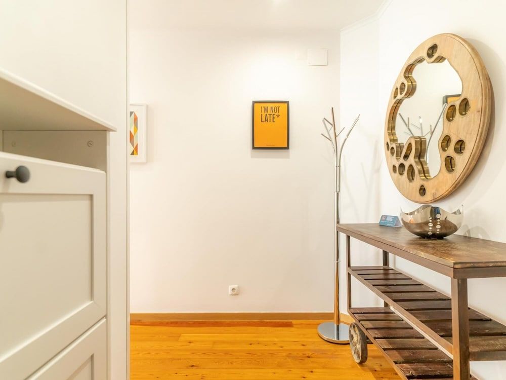 LV Premier Baixa PR2 Elevator City View Balcony Apartment 51