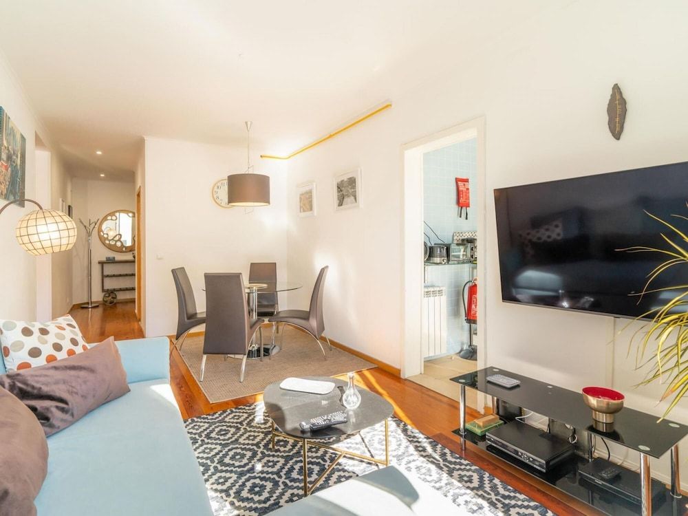 LV Premier Baixa PR2 Elevator City View Balcony Apartment 28