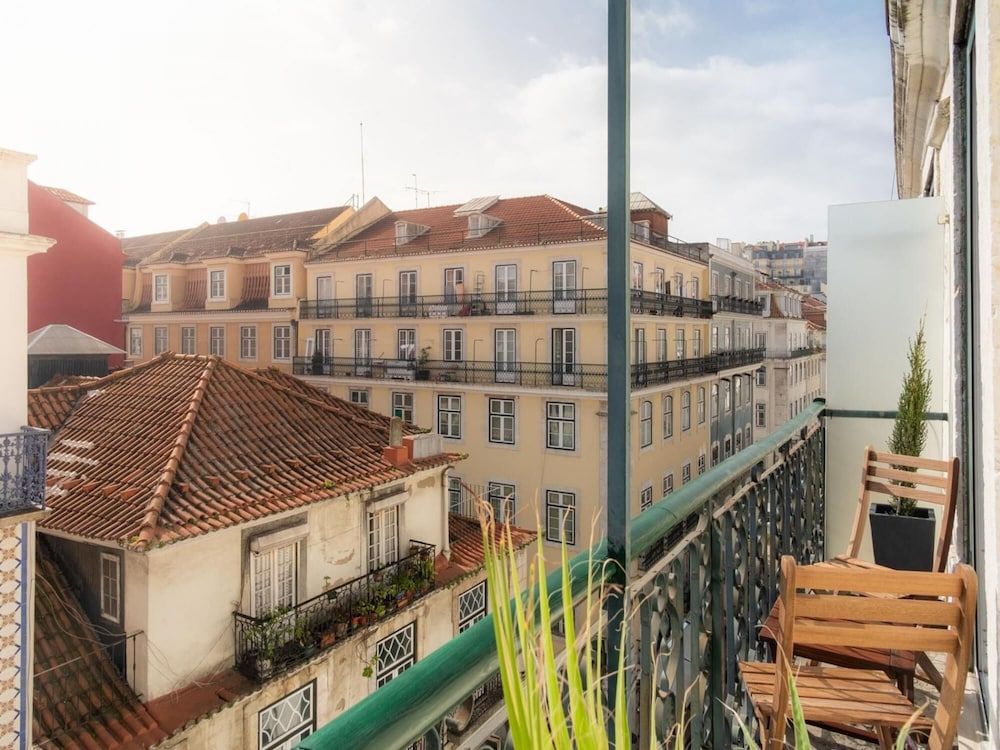 undefined LV Premier Baixa PR2 Elevator City View Balcony 3