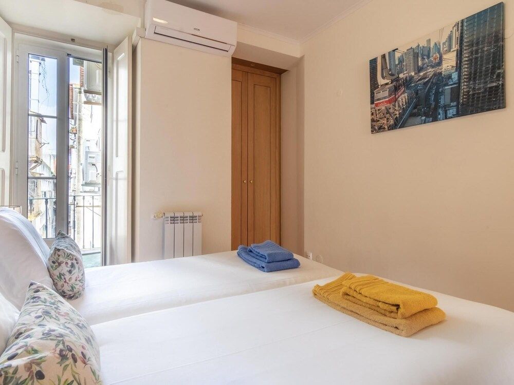 undefined LV Premier Baixa PR2 Elevator City View Balcony 9