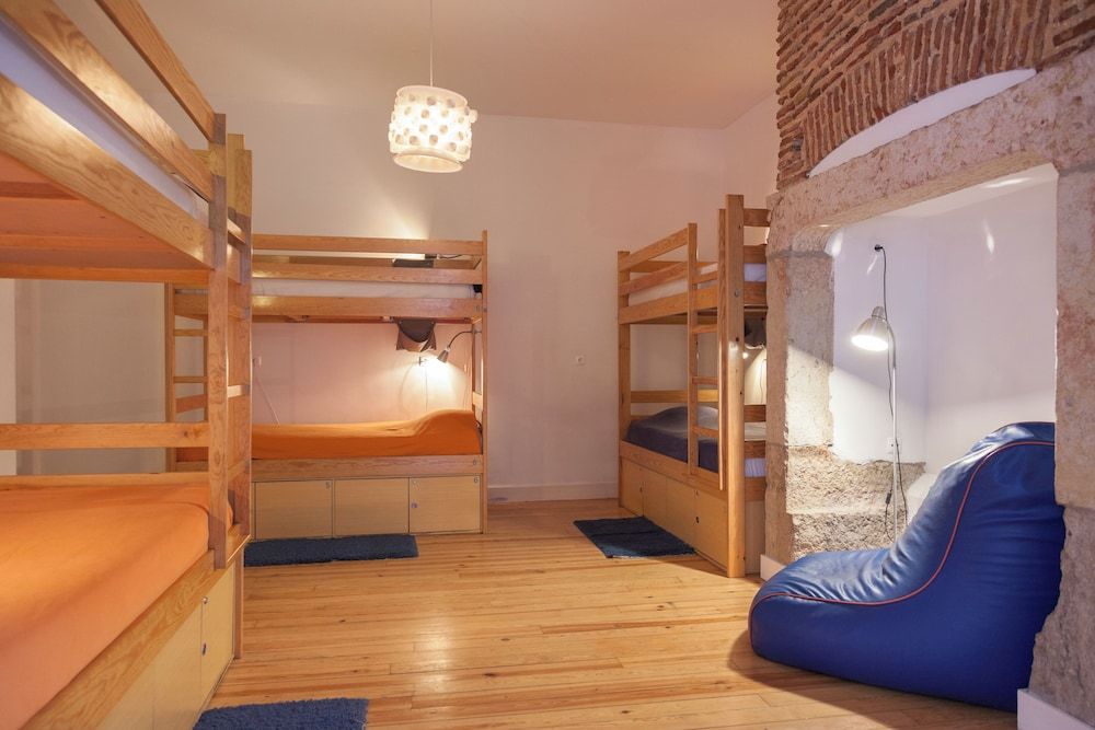 undefined Lisbon Lounge Hostel 5