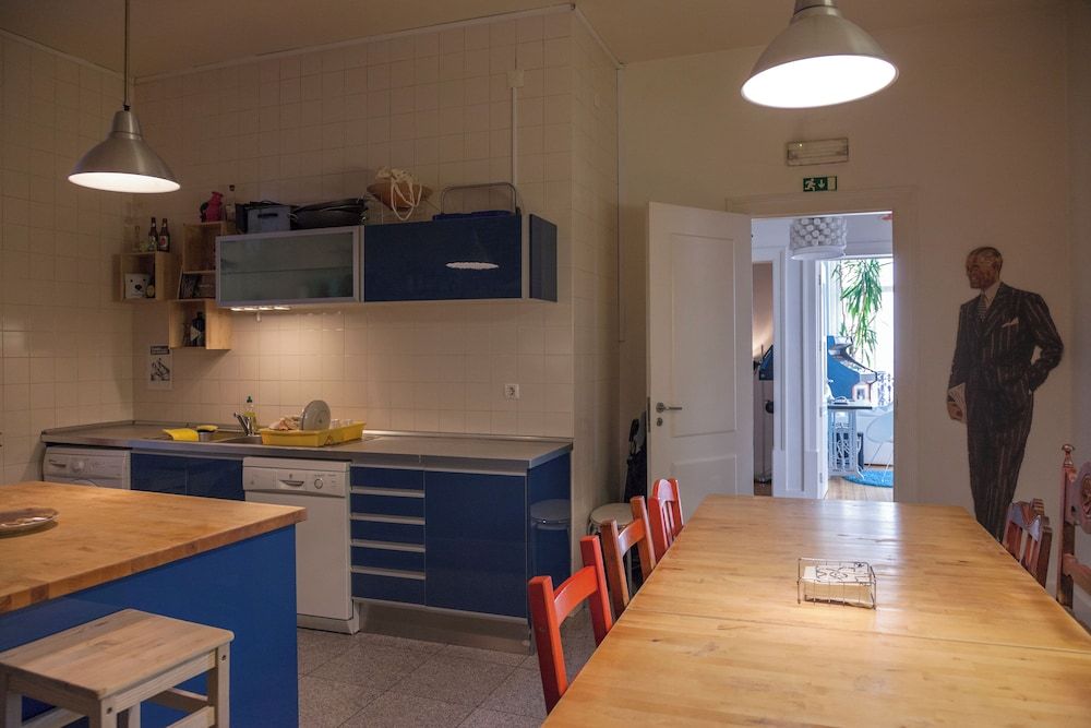 undefined Lisbon Lounge Hostel 7
