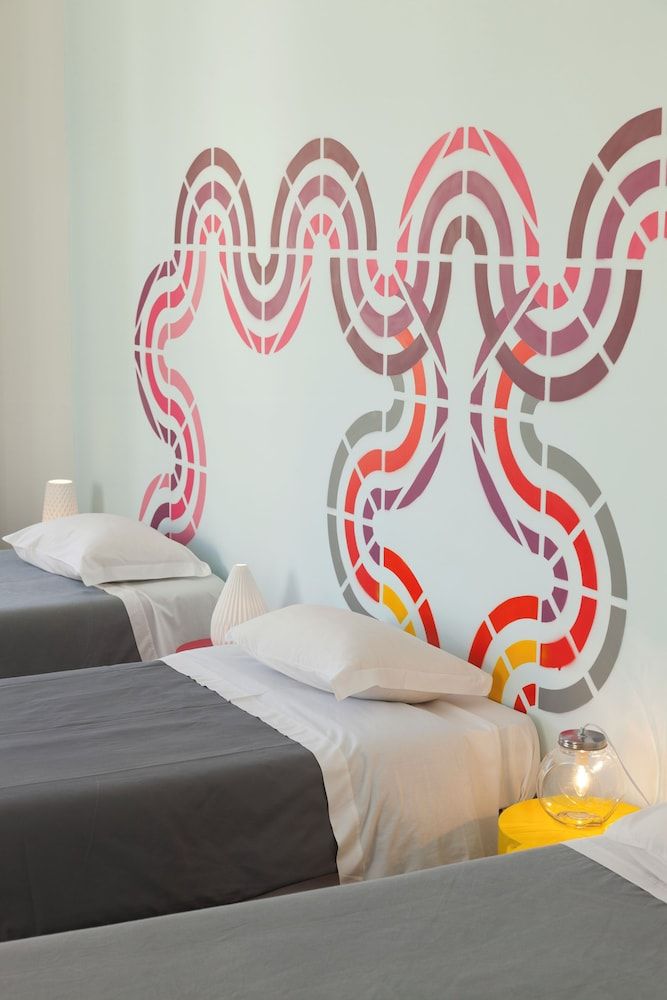 Lisbon Lounge Hostel Panoramic Shared Dormitory, 3 Twin Beds, Balcony 2