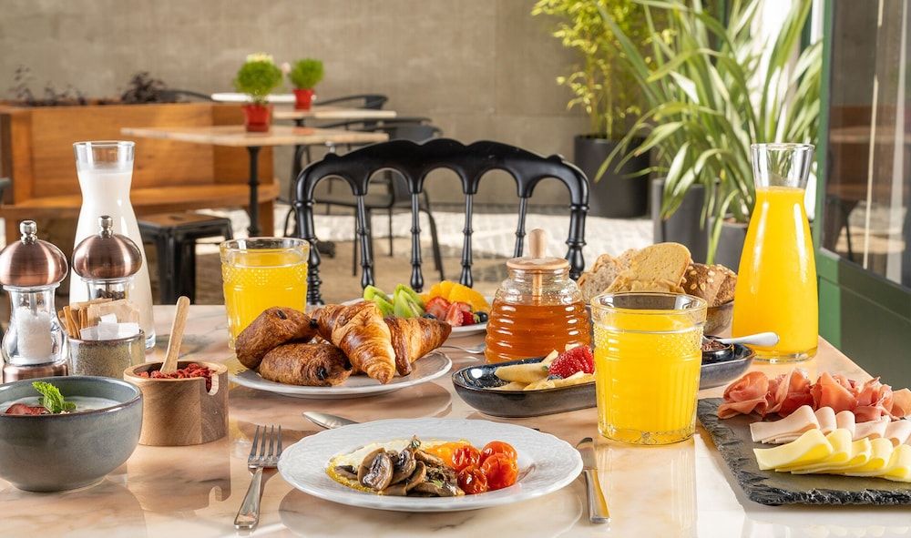 Breakfast buffet