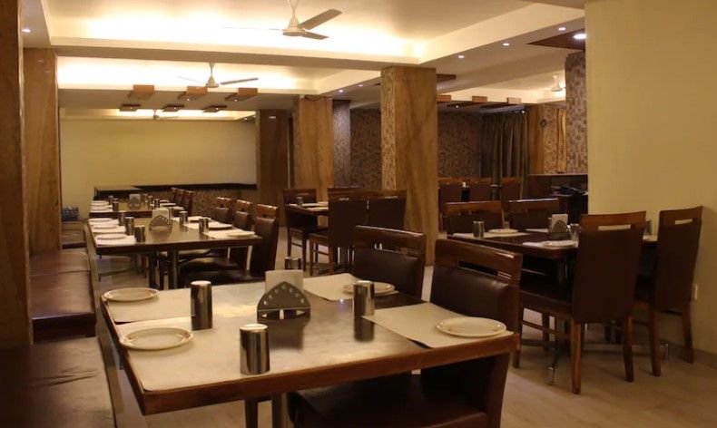 undefined Hotel Sunny International 4