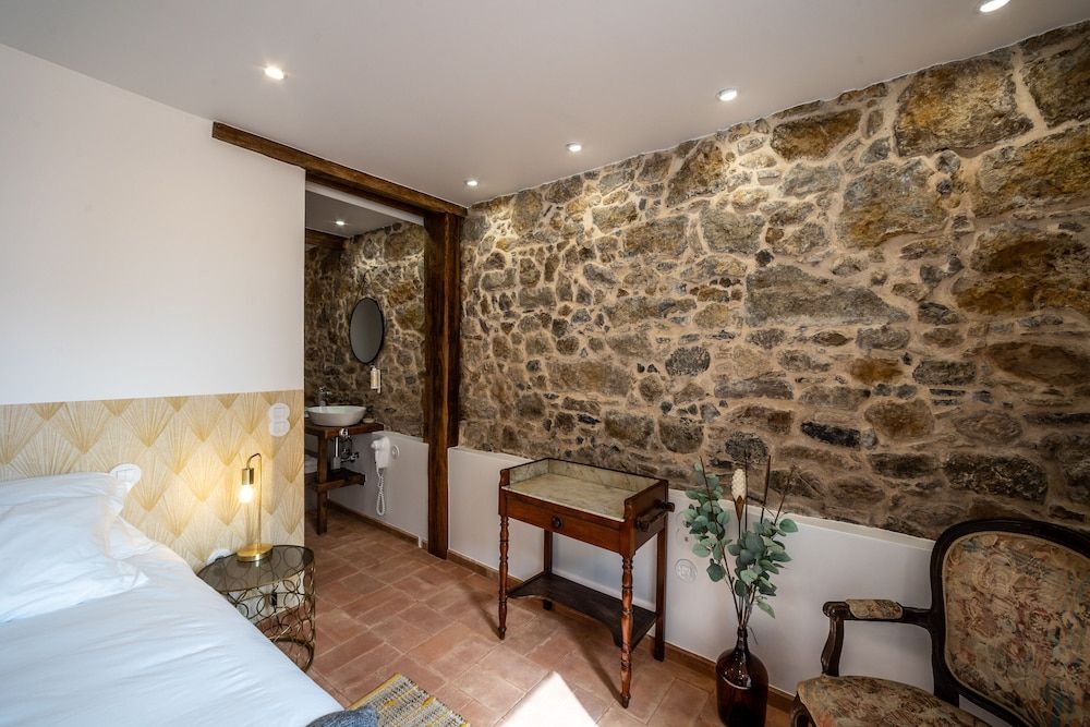 Villa Galega Guest House (3 Suites) 9