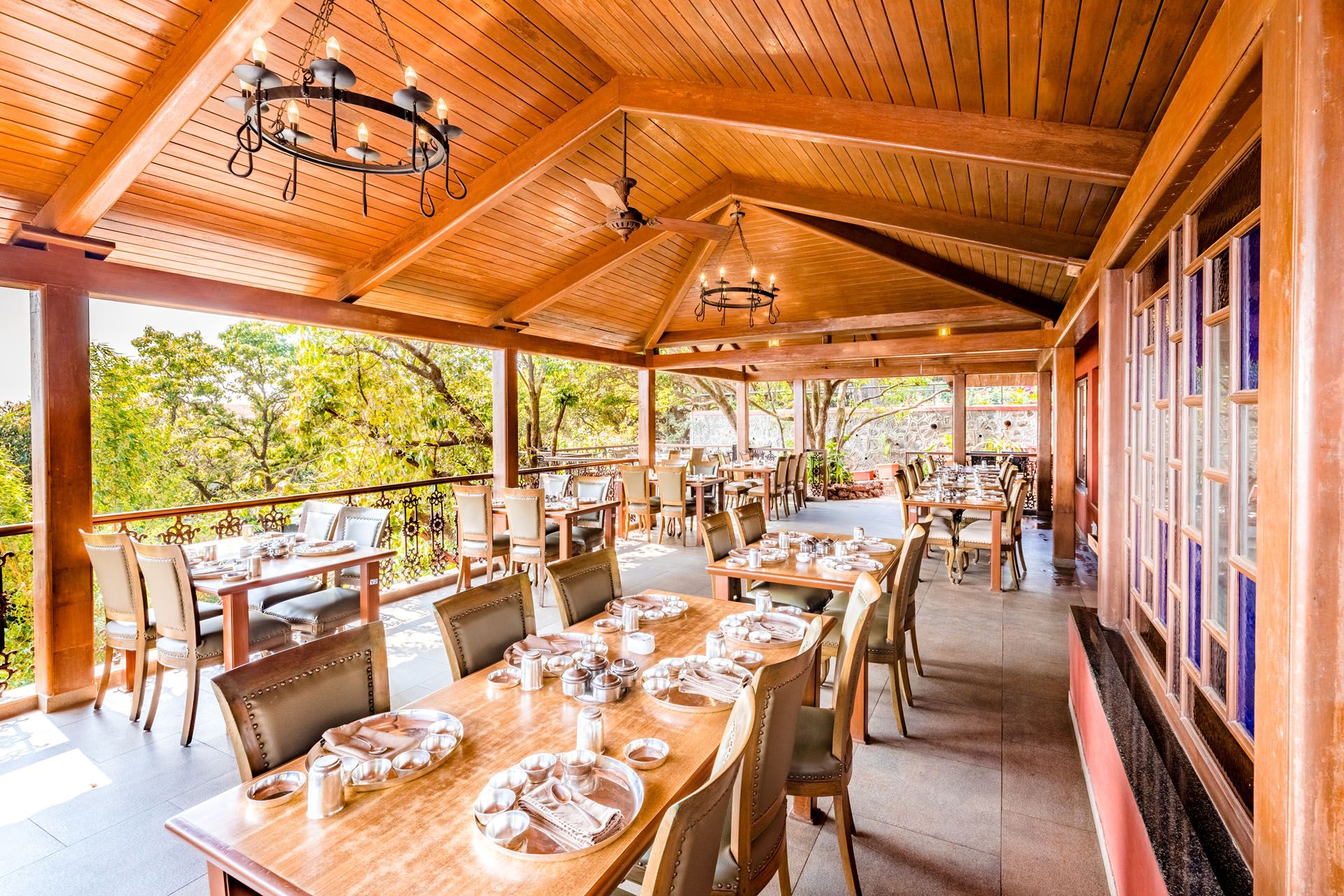Food & Dining