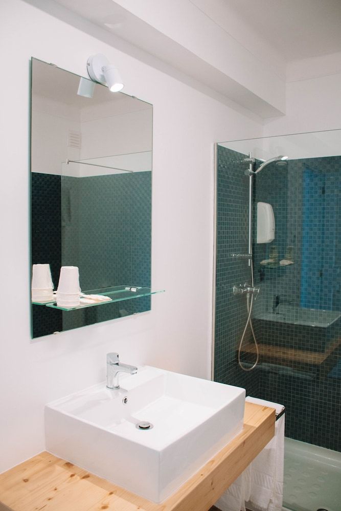 ARCA NOVA GUEST HOUSE & HOSTEL Basic Triple Room 5