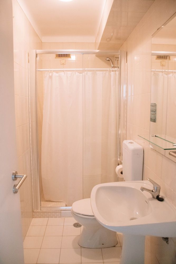 ARCA NOVA GUEST HOUSE & HOSTEL Economy Twin Room 8