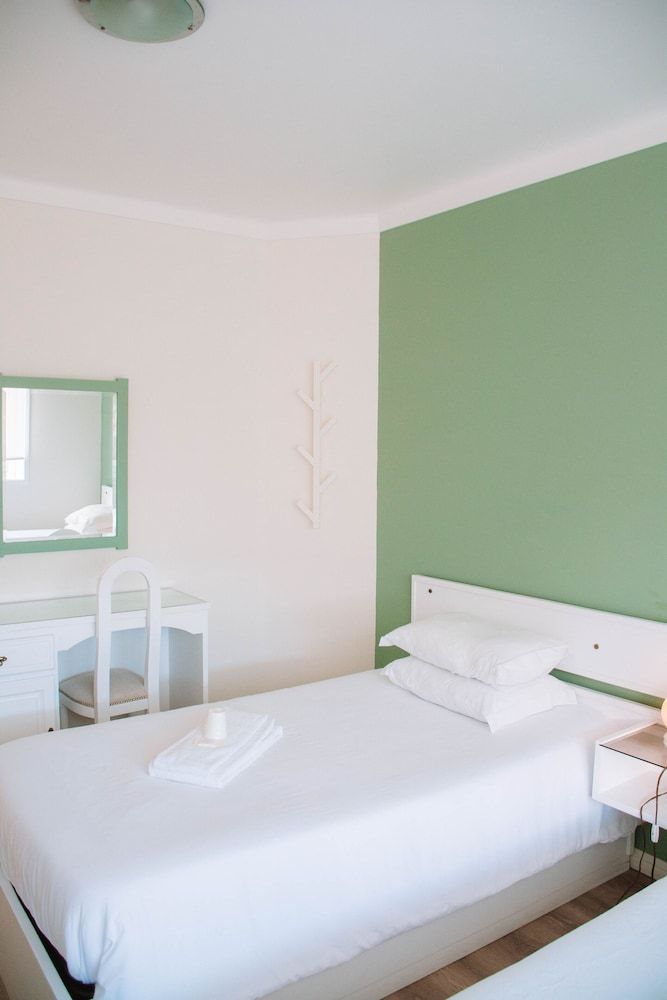 ARCA NOVA GUEST HOUSE & HOSTEL Economy Twin Room 3