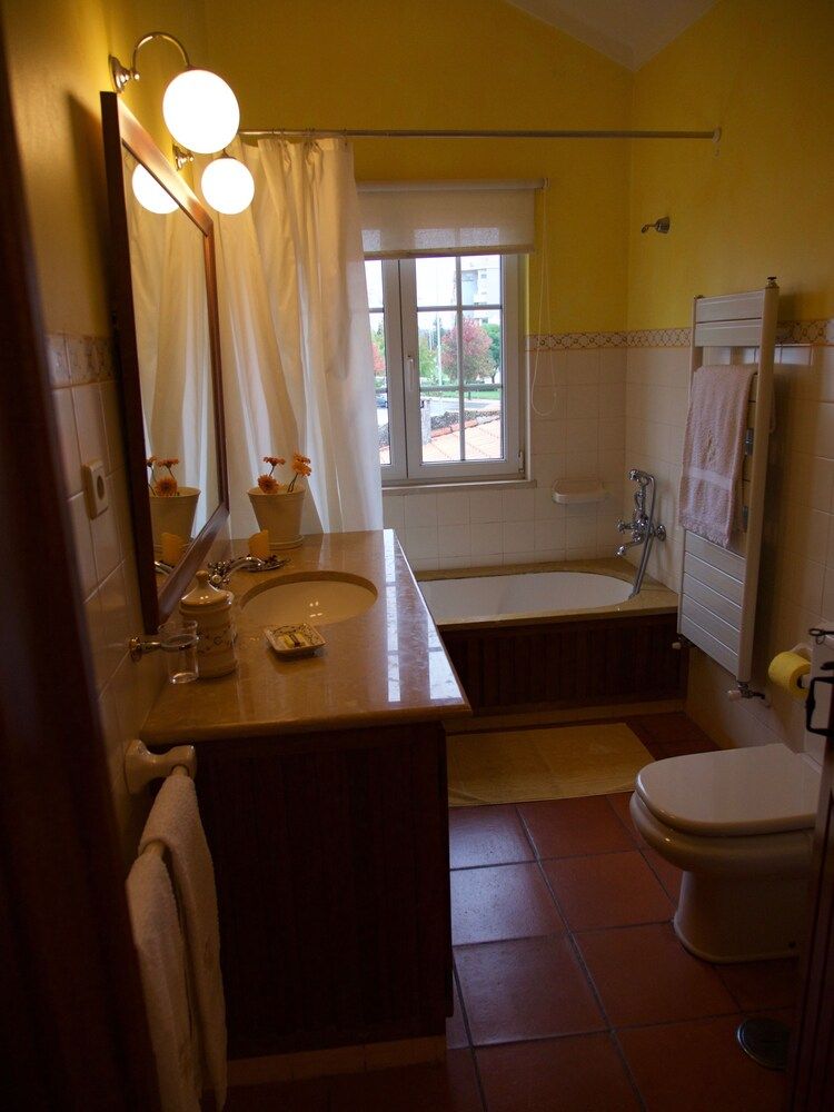 Casa dos Arrábidos Traditional Villa, 5 Bedrooms, Private Pool, Garden View 11