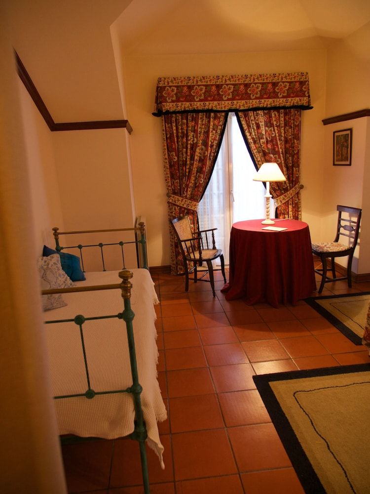 Casa dos Arrábidos Traditional Villa, 5 Bedrooms, Private Pool, Garden View 19