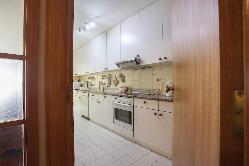 Avenida Apartment by MP Classic Apartment, 3 Bedrooms, River View 7