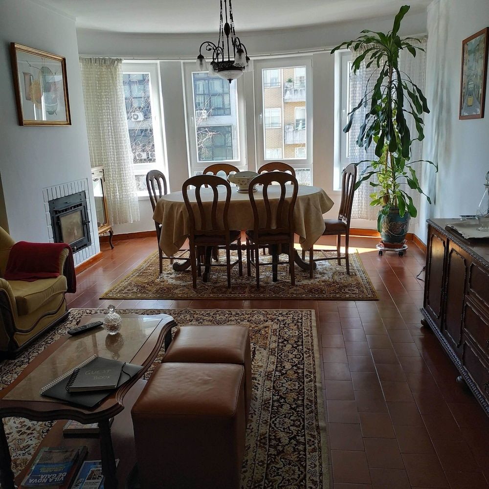 Avenida Apartment by MP Classic Apartment, 3 Bedrooms, River View 9