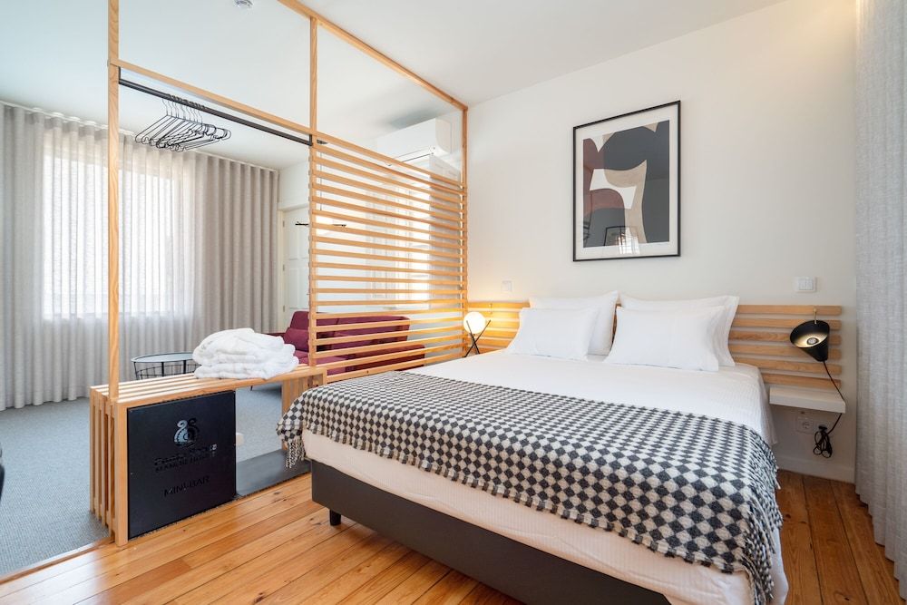Signature Studio Suite, 1 Queen Bed with Sofa bed, Garden View