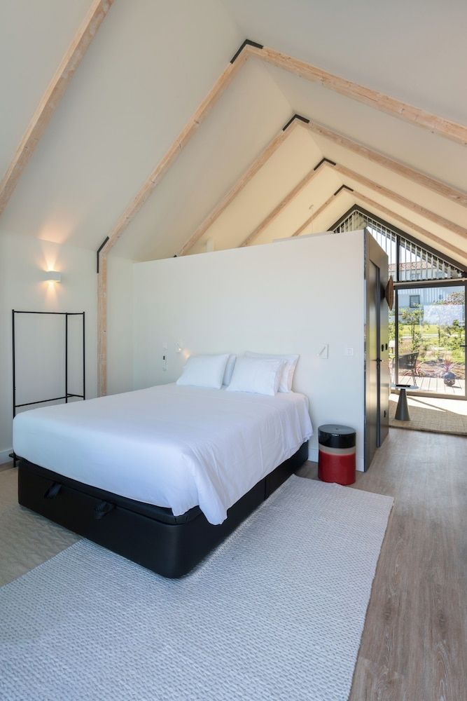 Deluxe Bungalow, 1 Queen Bed with Sofa bed, City View, Garden Area
