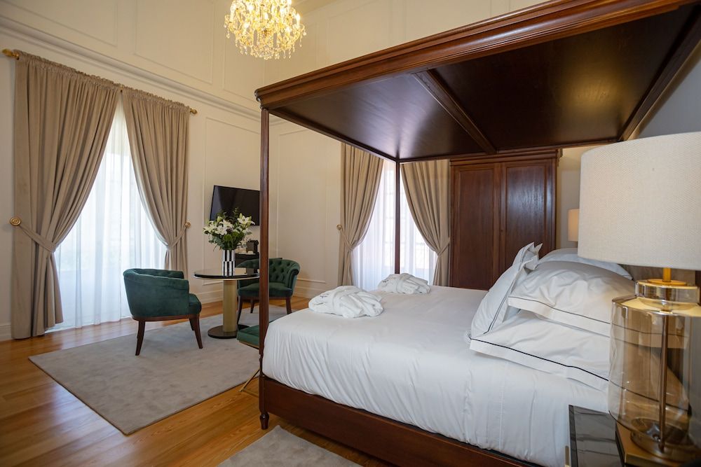 Solar Premium Tower Suite