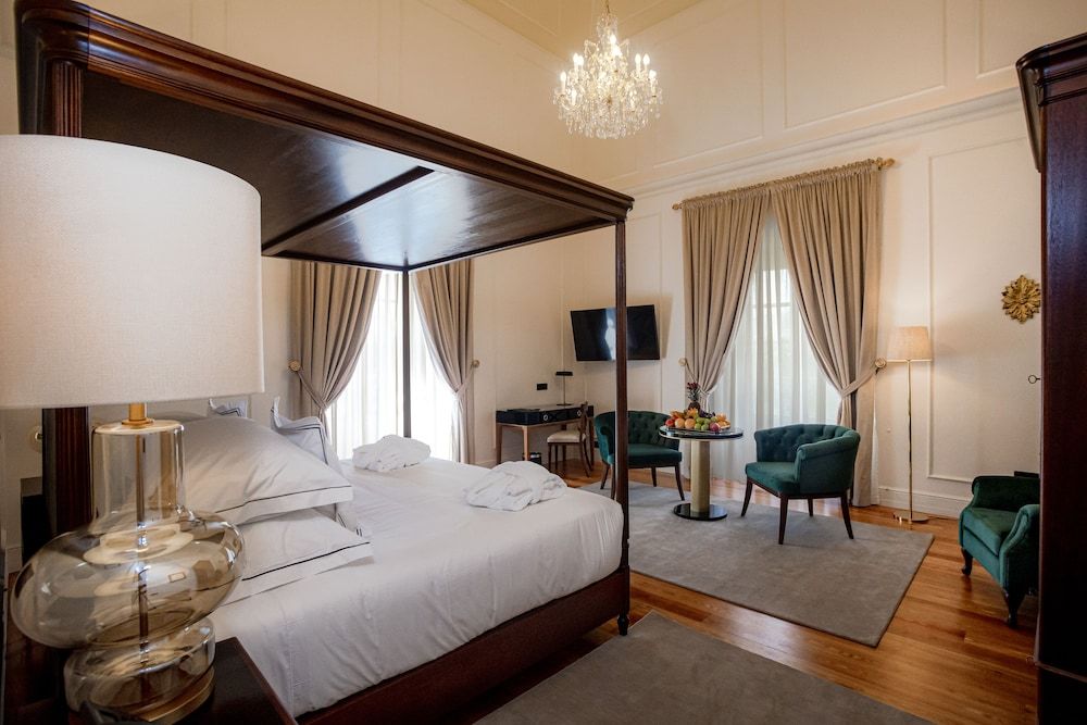 Solar Premium Tower Suite