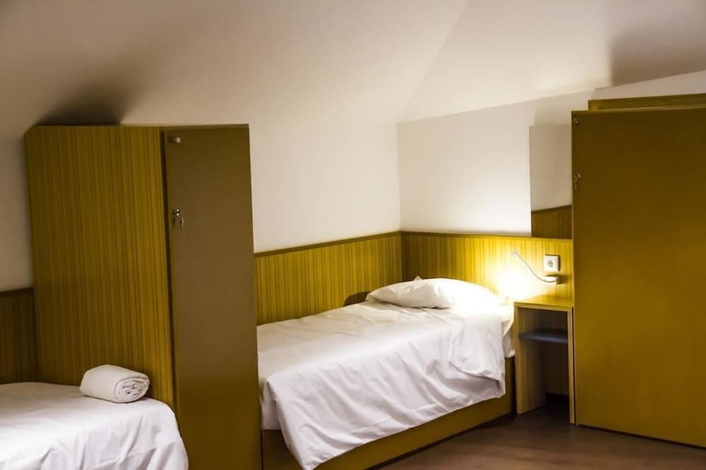 Premium Shared Dormitory, Women only, Canal View, Garden Area