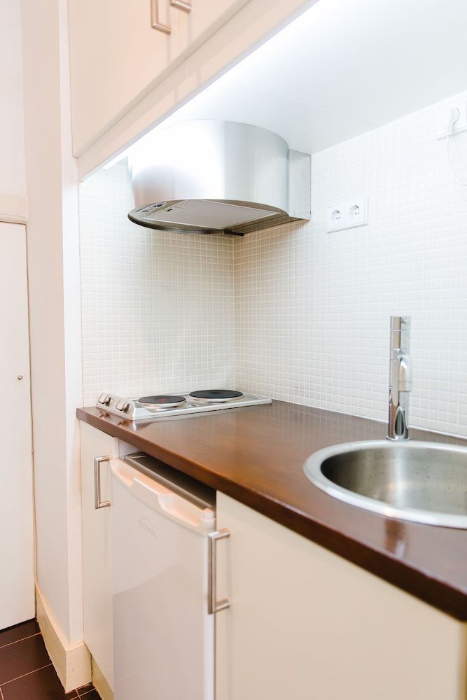 Home Made Guest Studios Studio, Ground Floor, Street View 7