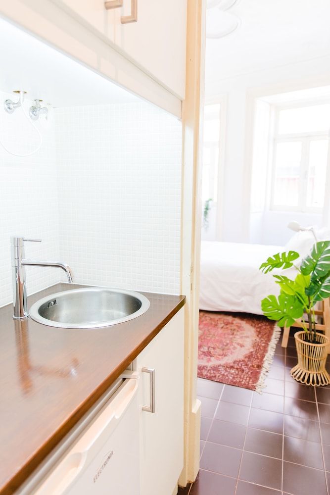 Home Made Guest Studios Studio, Ground Floor, Street View 8