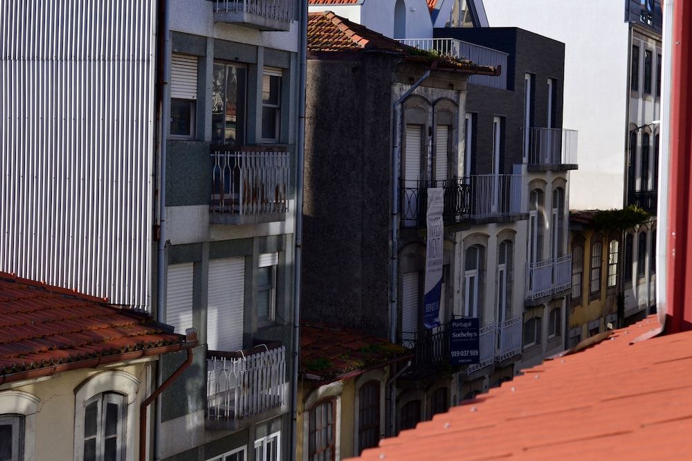 undefined Downtown Porto Spot 5