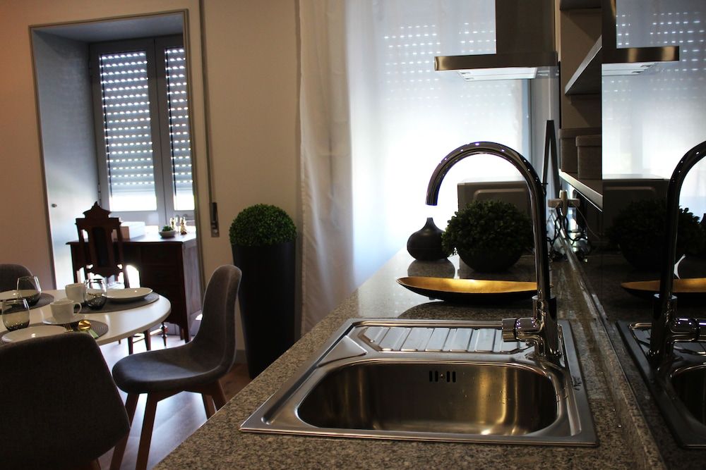 Rosario's Boutique Apartments Studio, 2 Twin Beds, Garden View 10