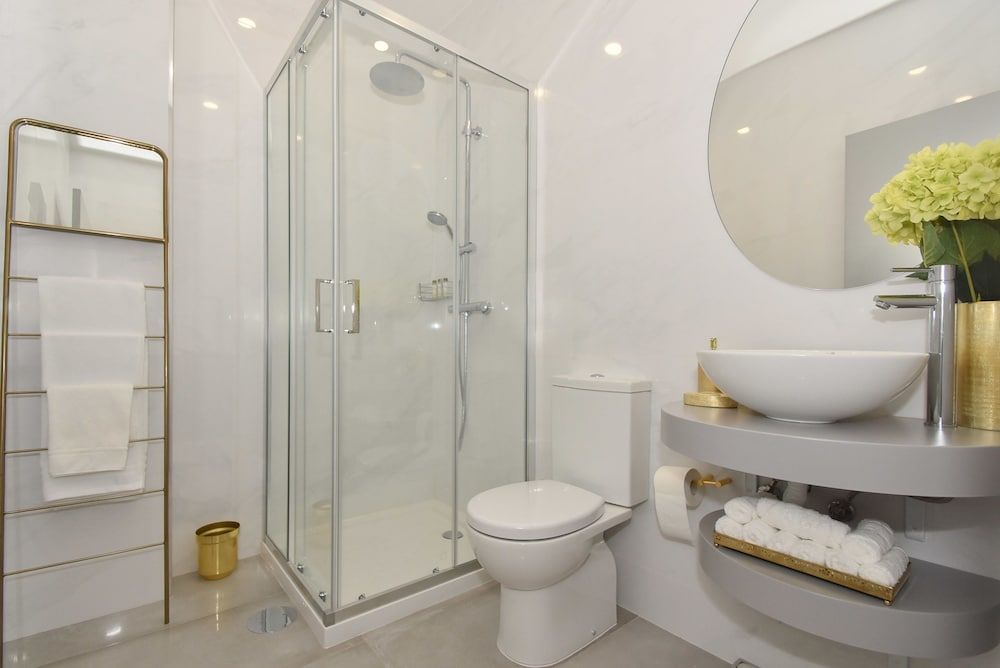 Rosario's Boutique Apartments Studio, 2 Twin Beds, Garden View 11