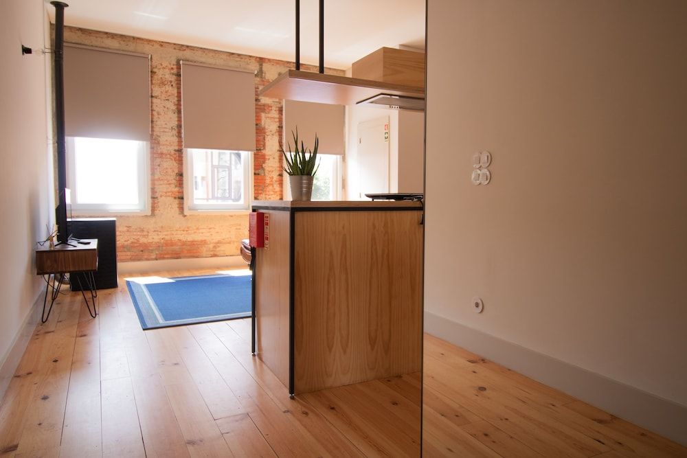 Step In Porto Apartments Deluxe Studio, Courtyard View (2) 9