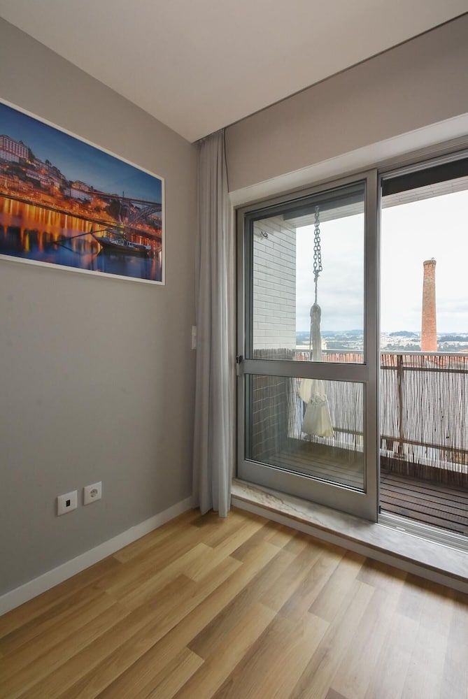 undefined Oporto Bernardes Studios - Heroismo 9