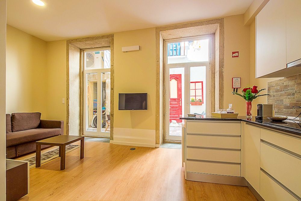 São Domingos Flowers Apartments Apartment, 1 Bedroom, Courtyard View (Rose) 2