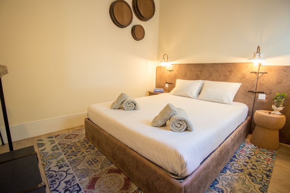 undefined Guest H4U Flores Almada City center 6