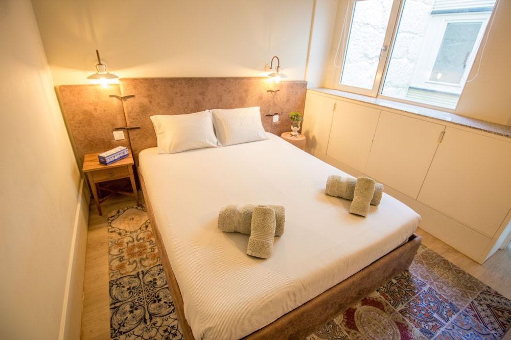 undefined Guest H4U Flores Almada City center 3