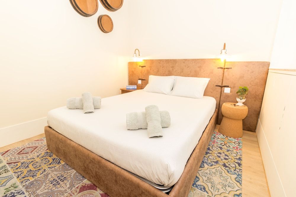 undefined Guest H4U Flores Almada City center 4