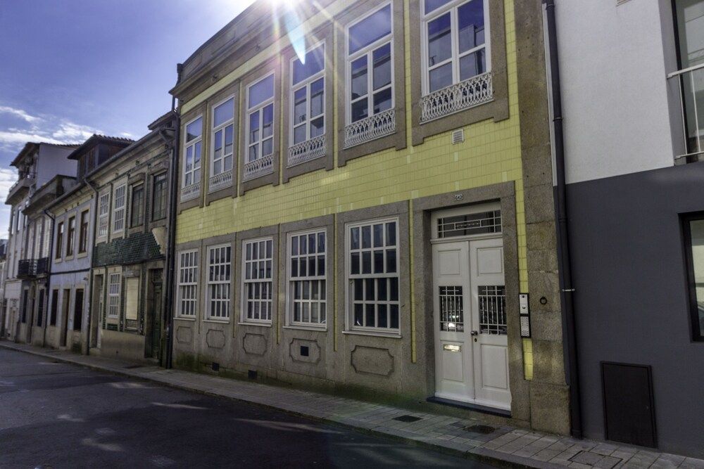 undefined Guest H4U Bonjardim Pop Art City Center 3