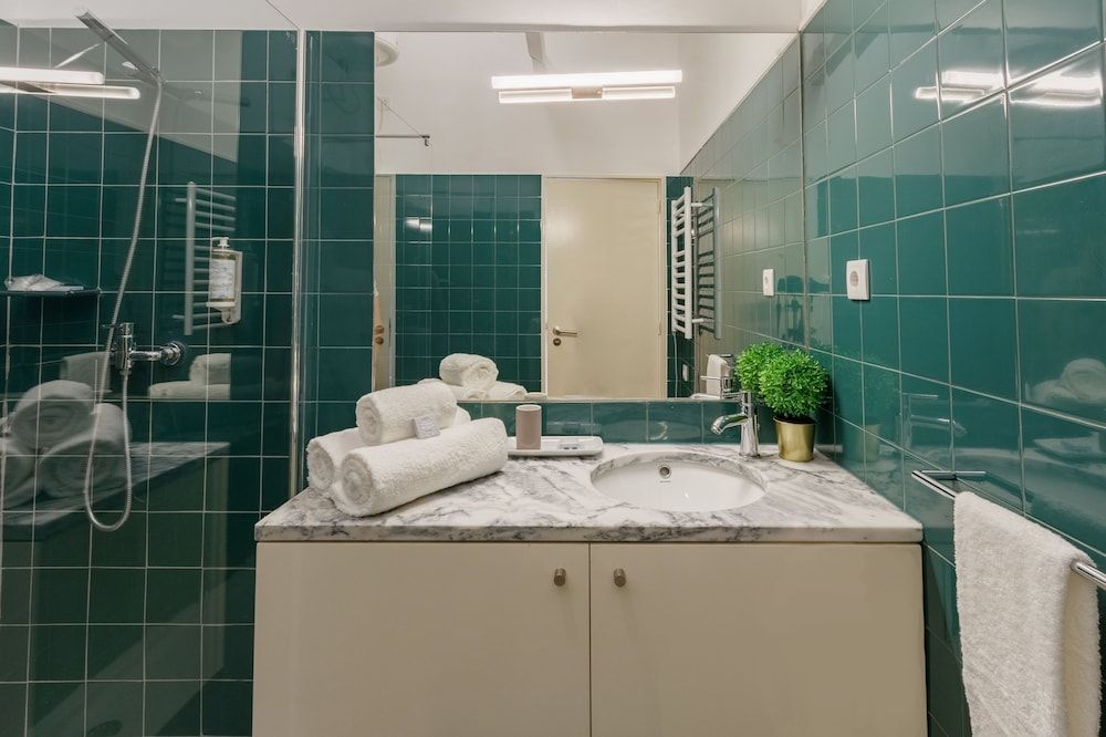 Casa Portuguesa by Una Apartment, 1 Bedroom, Garden View (Y) 8