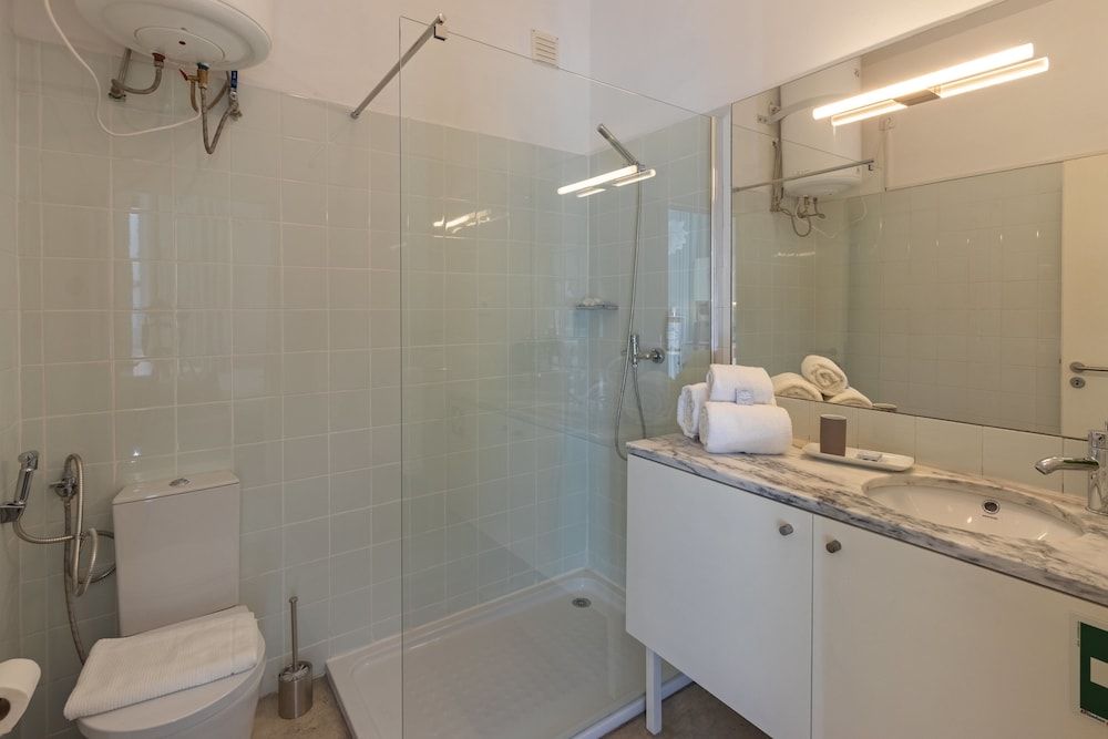 Casa Portuguesa by Una Apartment, 1 Bedroom, Garden View (U) 7