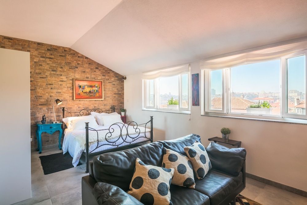 undefined Merc Porto Ribeira's Up place 4