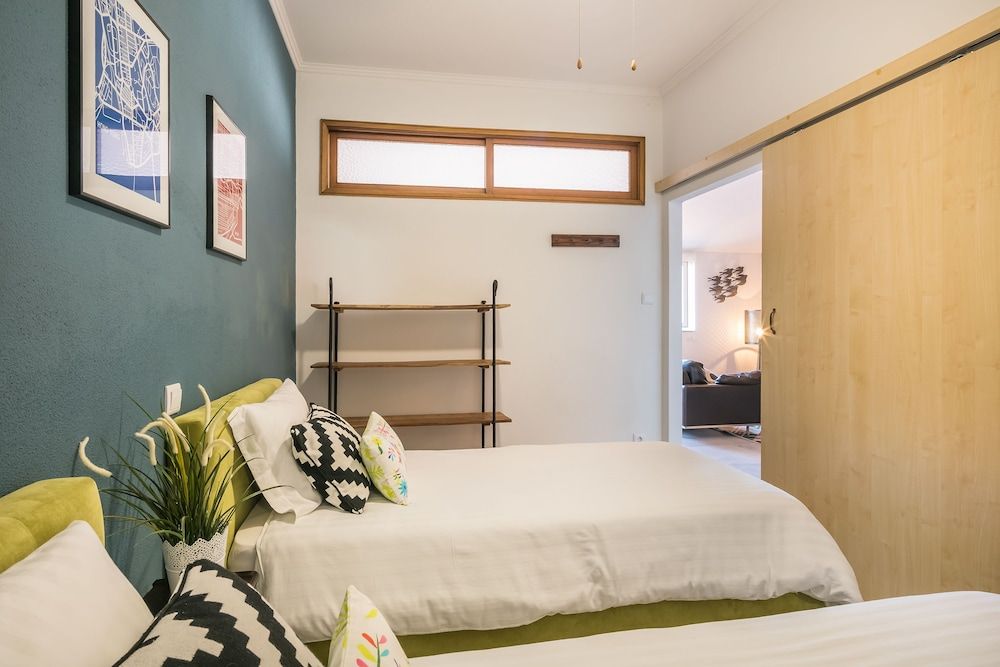 undefined Merc Porto Ribeira's Up place 6